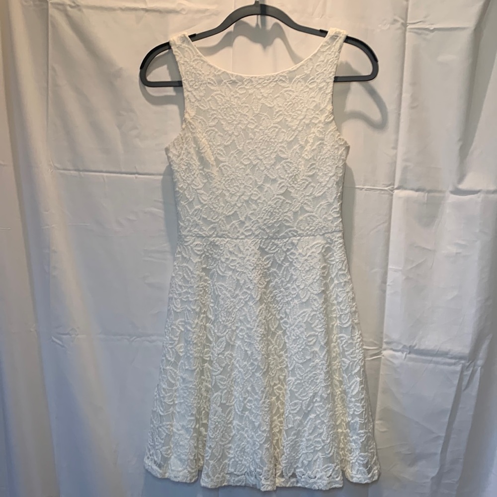 Speechless white floral pattern dress